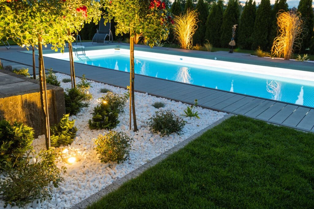 Illuminating Pool Lighting Ideas That Will Brighten Up Your Backyard 9 outdoor pool lights